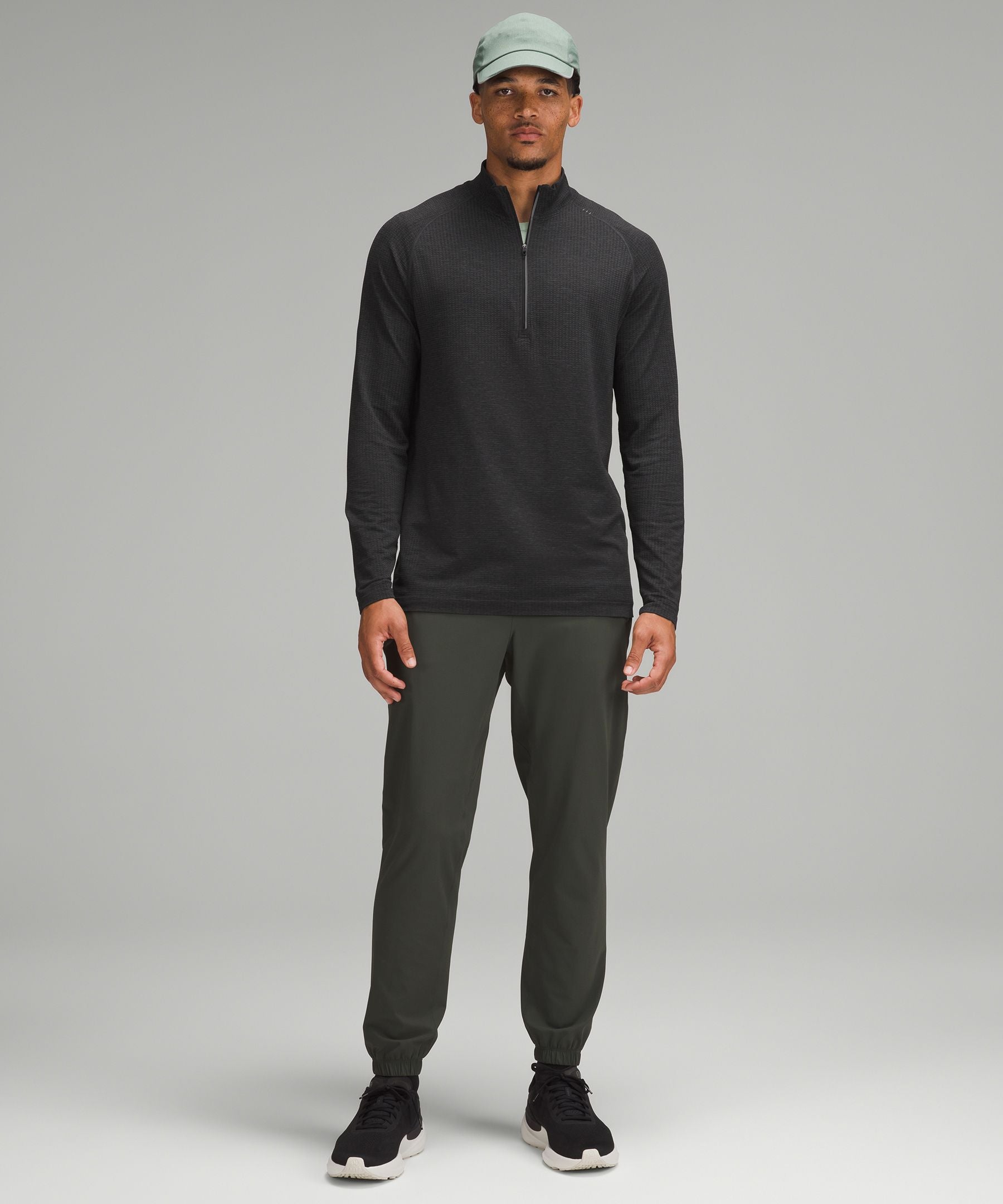 Lululemon Metal Vent Tech Half Zip Graphite Grey/Black