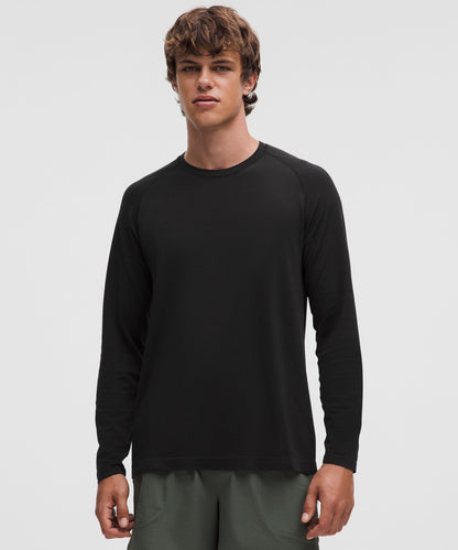 Men's Lululemon Metal Vent Tech Long-Sleeve Shirt, fabric detail