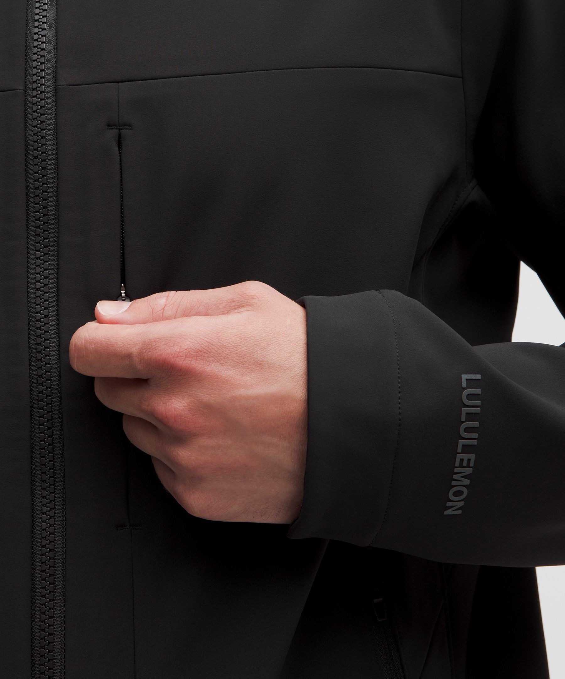 Lululemon Men's Cross Chill City-to-Trail Jacket