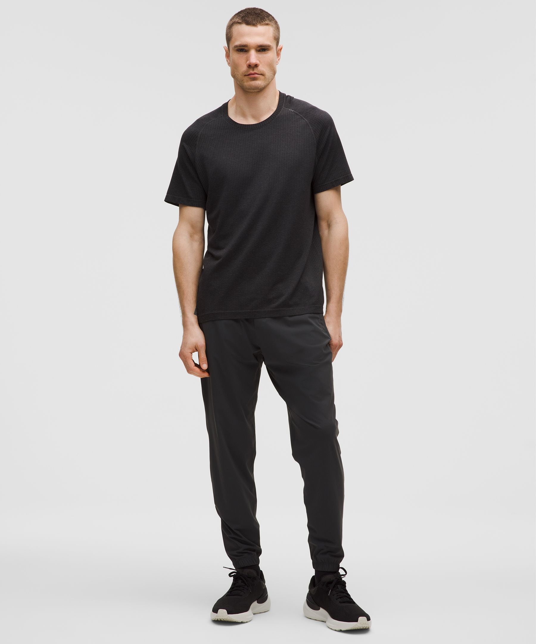 #color_graphite-grey