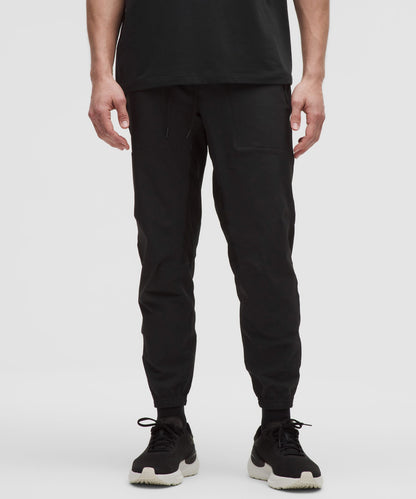 Lululemon License to Train Jogger *Regular Black