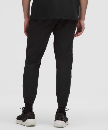 Lululemon License to Train Jogger *Regular Black