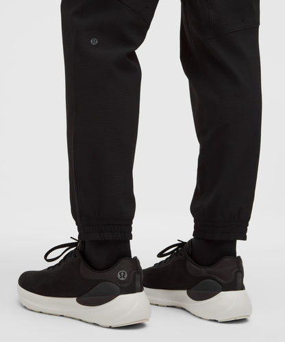 Lululemon License to Train Textured Jogger *Regular