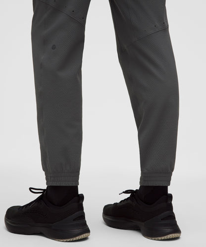 Lululemon License to Train Textured Jogger *Regular