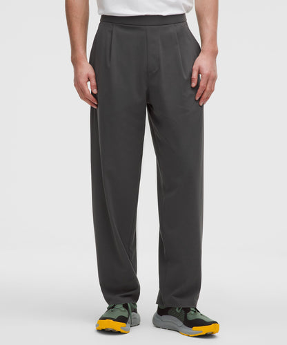 Lululemon Men's Daydrift Relaxed-Fit Pleated Trouser Shorter *No Belt Loops