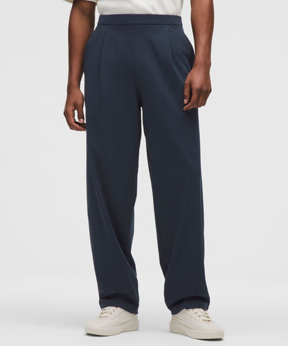 Lululemon Men's Daydrift Relaxed-Fit Pleated Trouser Shorter *No Belt Loops