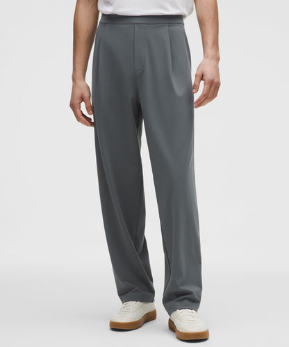 Lululemon Men's Daydrift Relaxed-Fit Pleated Trouser *Shorter