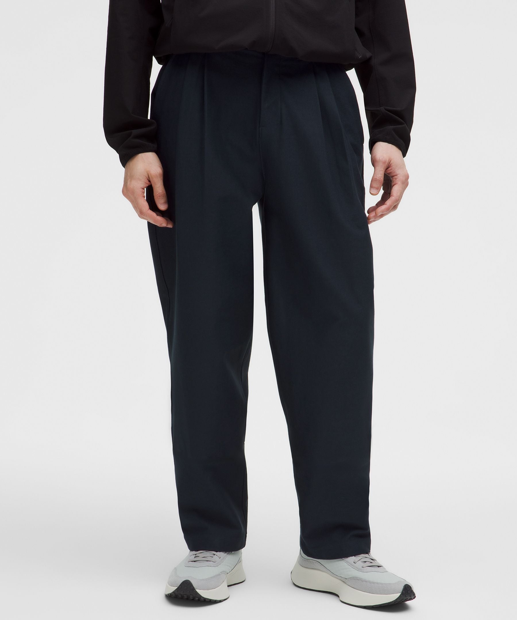 Lululemon Utilitech Twill Relaxed Pleated Trouser
