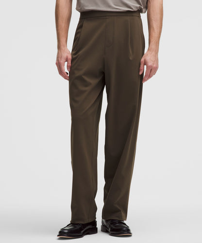 Lululemon Men's Daydrift Relaxed-Fit Pleated Trouser *Regular