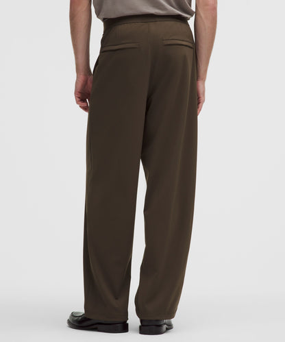 Lululemon Men's Daydrift Relaxed-Fit Pleated Trouser *Regular