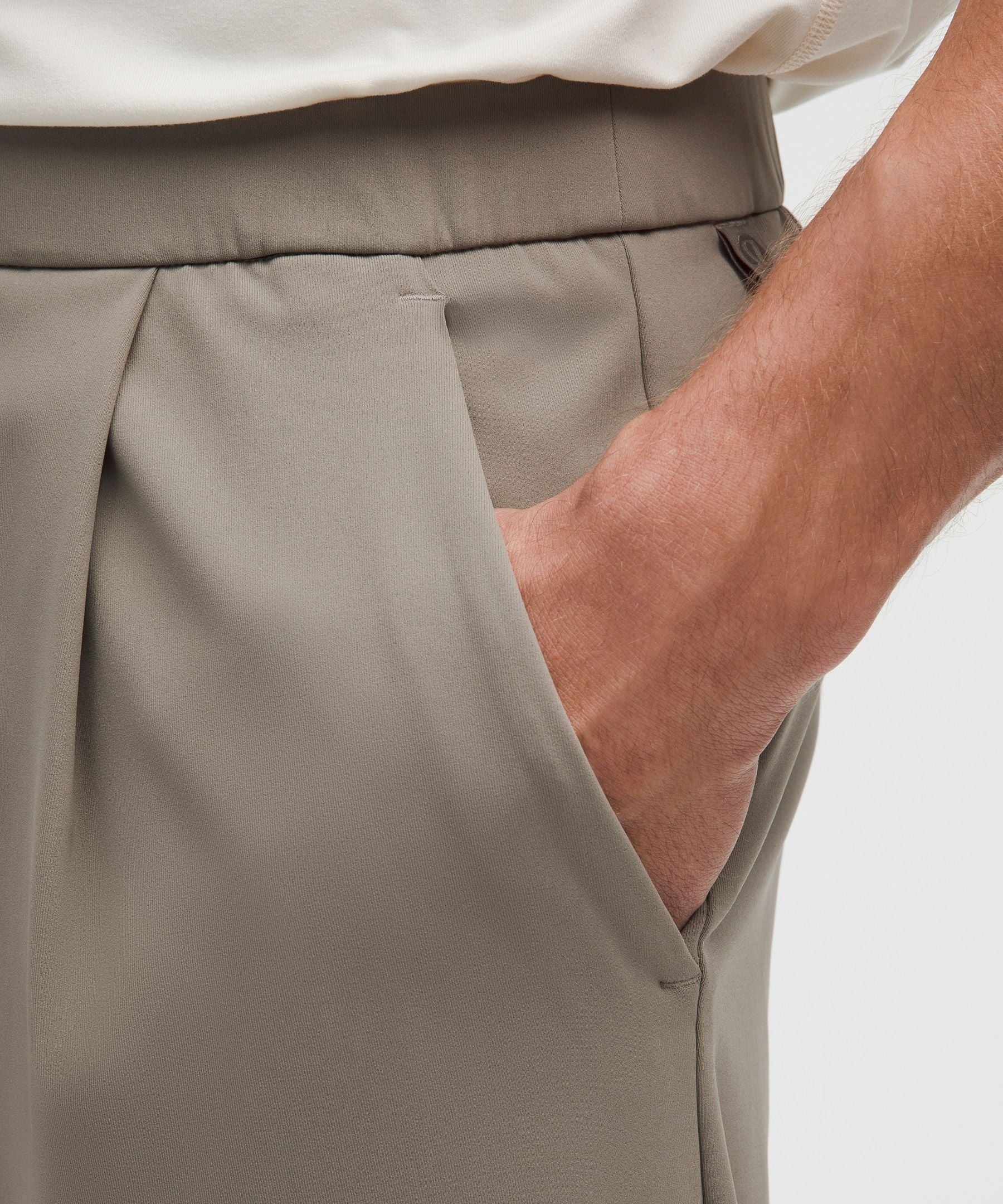 Lululemon Men's Daydrift Relaxed-Fit Pleated Trouser *Tall