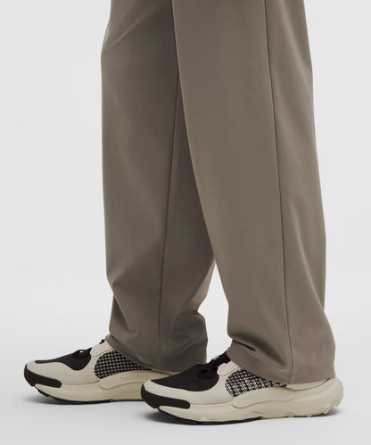 Lululemon Men's Daydrift Relaxed-Fit Pleated Trouser *Tall