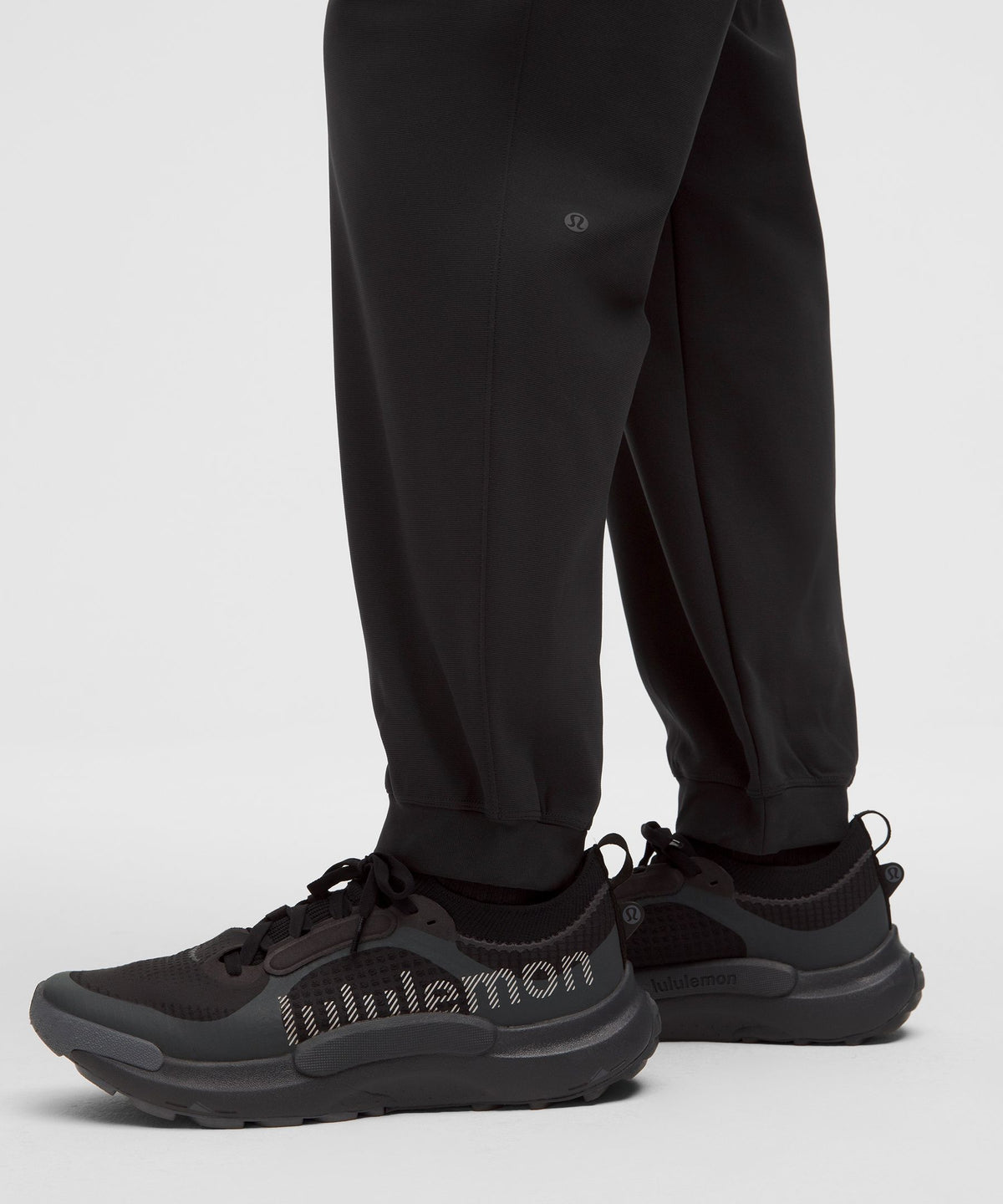 Lululemon Sojourn Jogger *Shorter