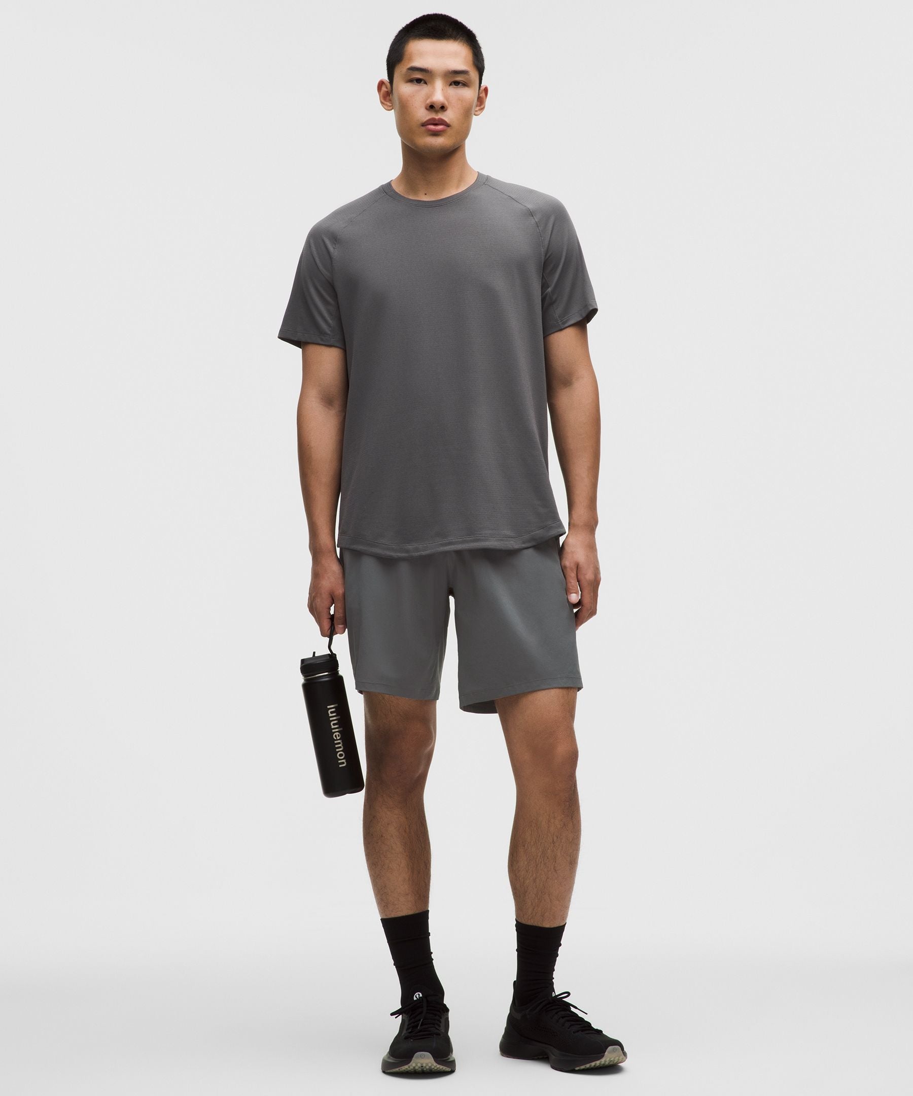 #color_onyx-grey