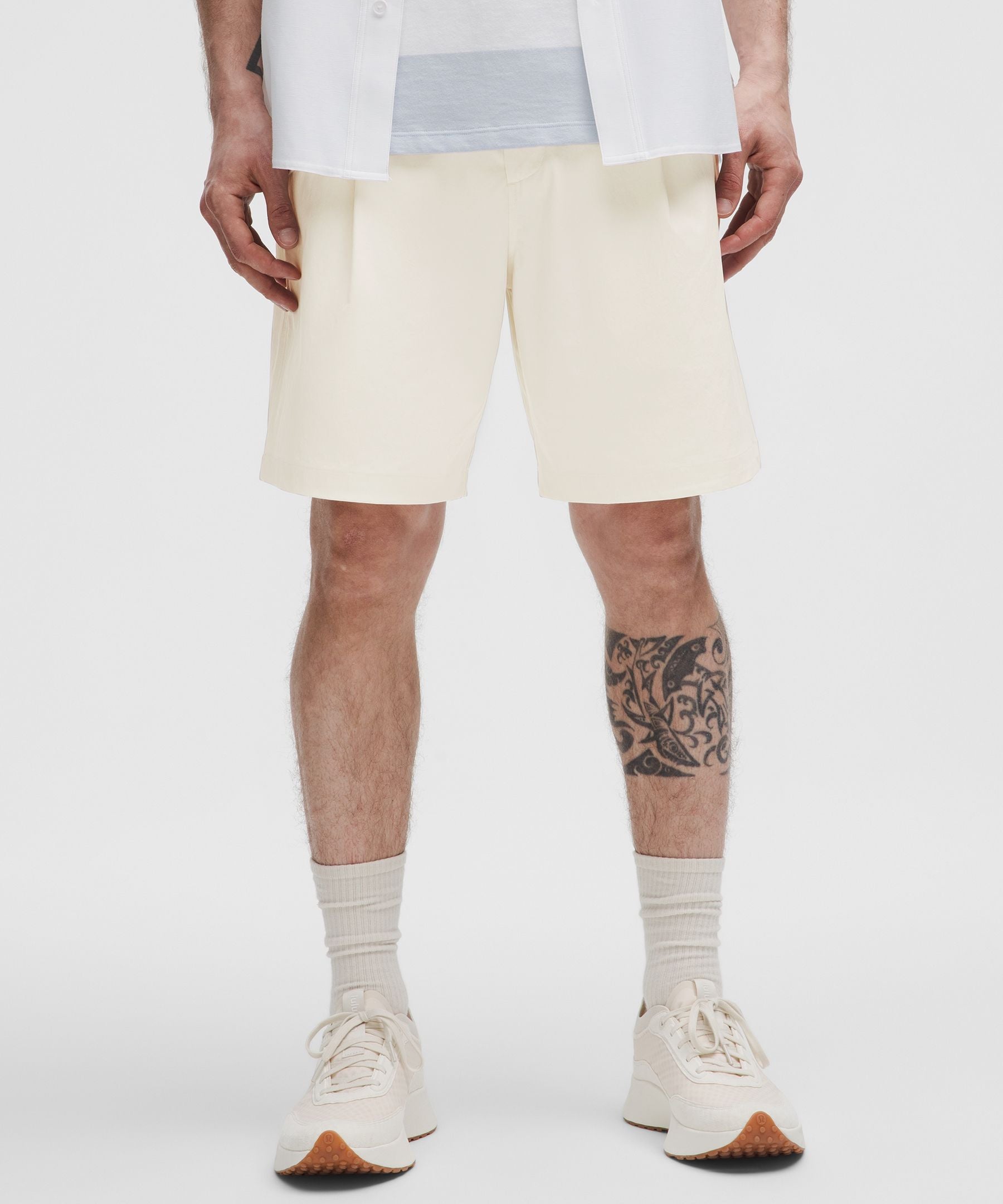 Lululemon Woven Relaxed-Fit Pleated Short 8"