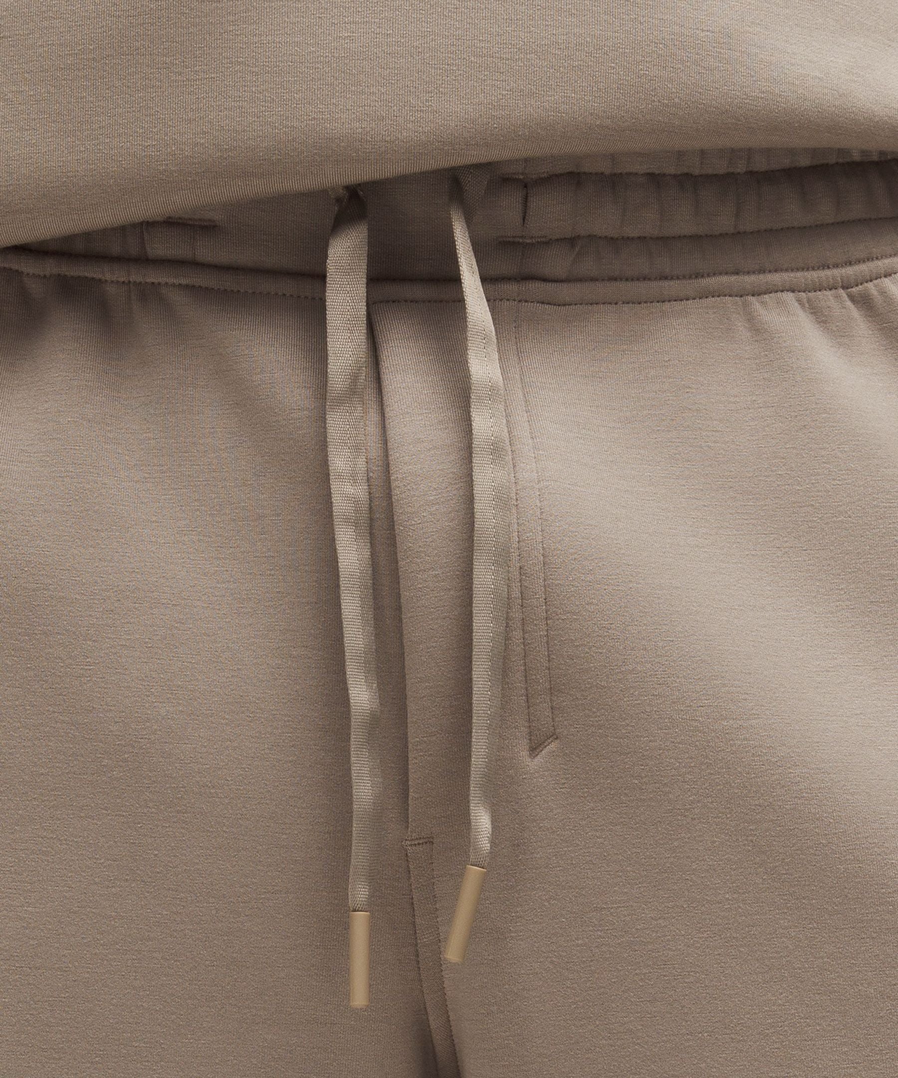 Lululemon Smooth Spacer Cargo Short 9"