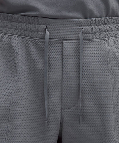 Lululemon License to Train Linerless Short 7" *Textured