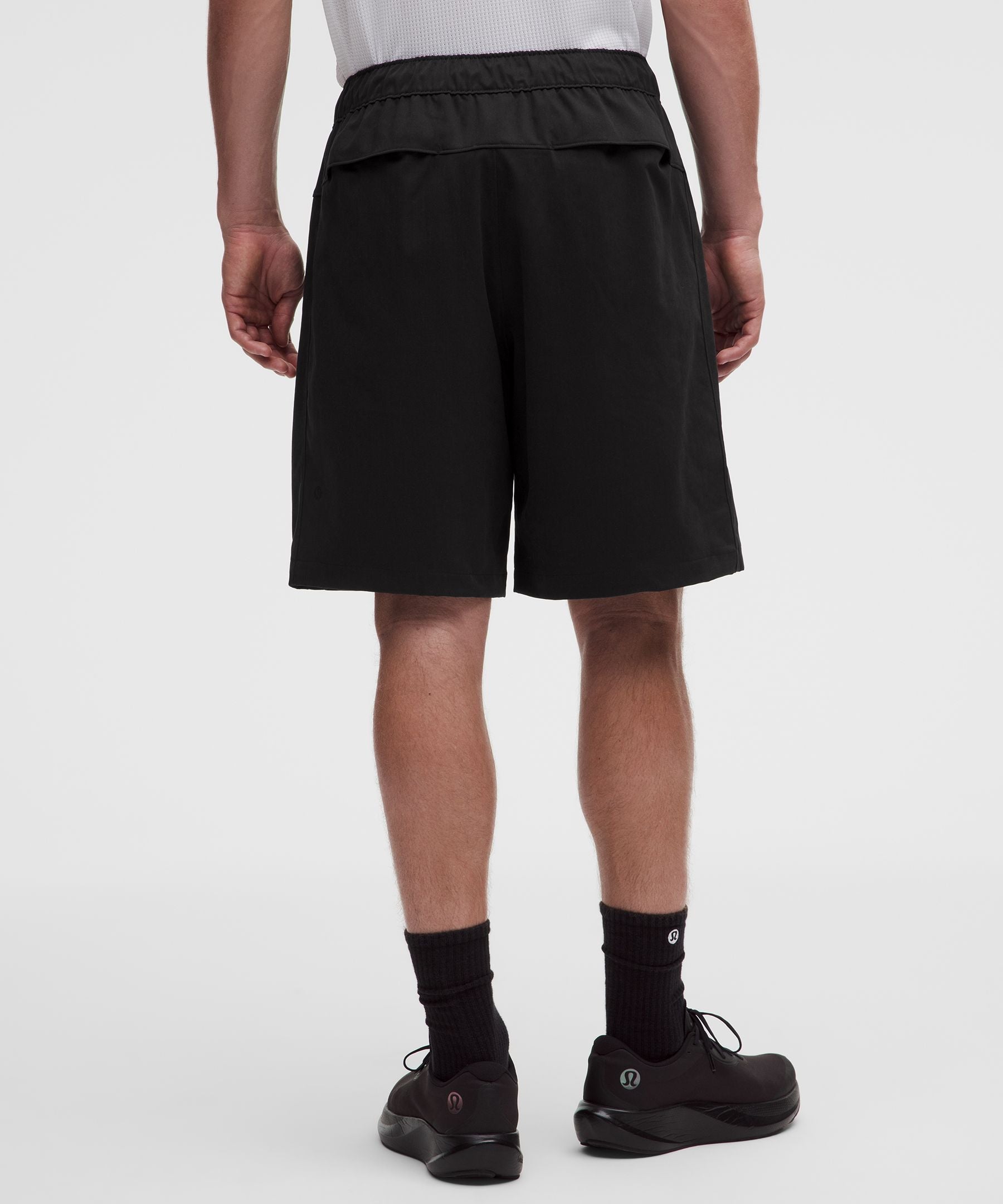 Lululemon Unshaken Relaxed Pull-On Short 9"