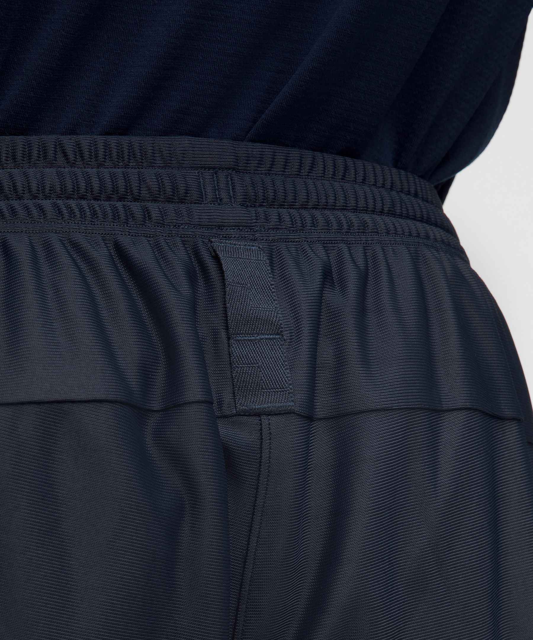 #color_true-navy