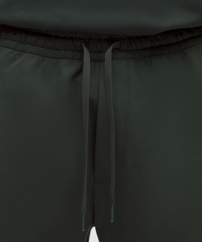 Lululemon Grand Standard Short 8"