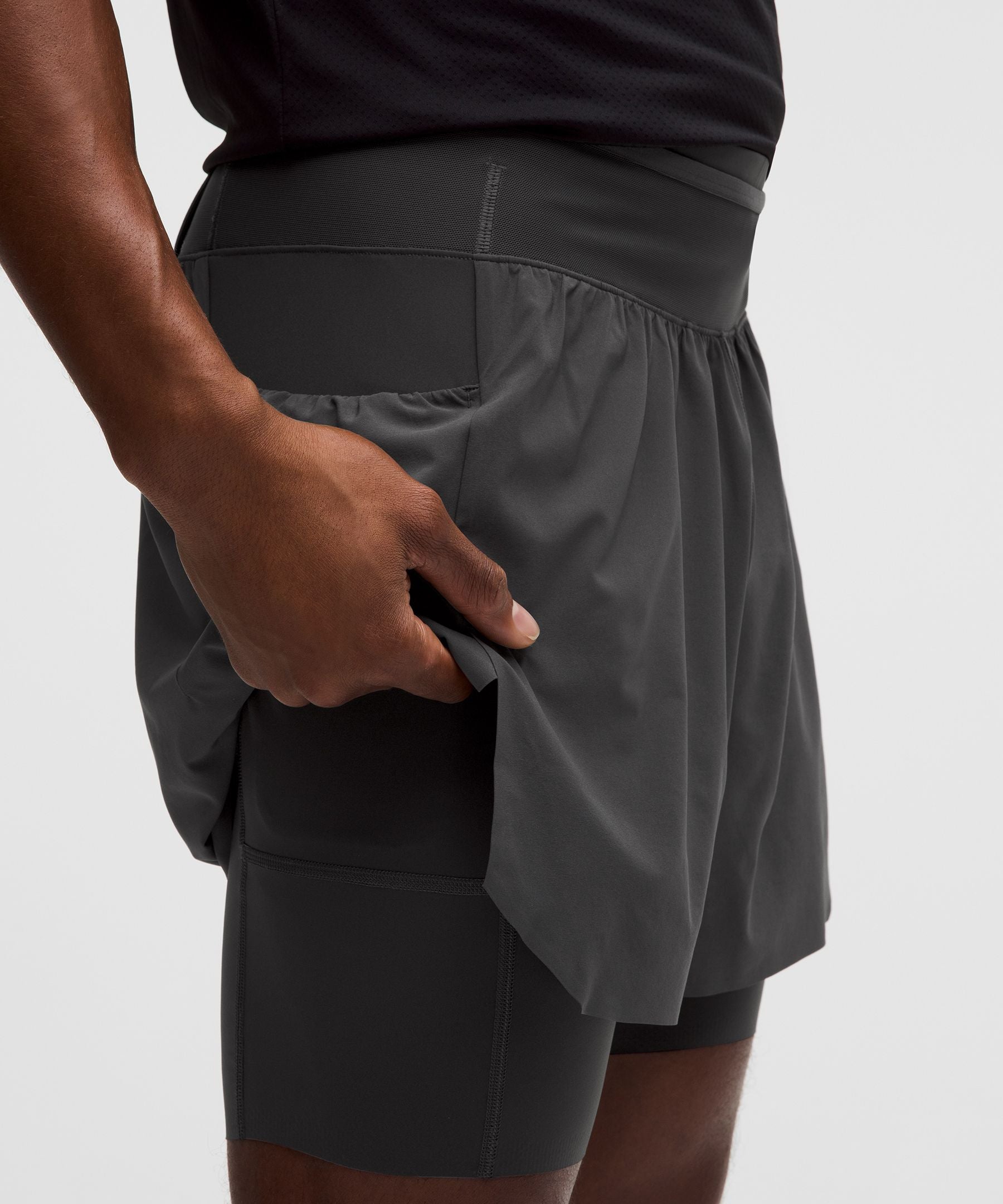 Lululemon Fast and Free Multi-Pocket Running Short 5"