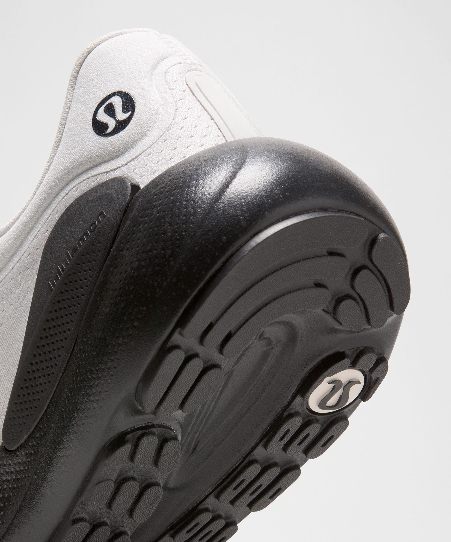 Lululemon Men's Beyondfeel Running Shoe