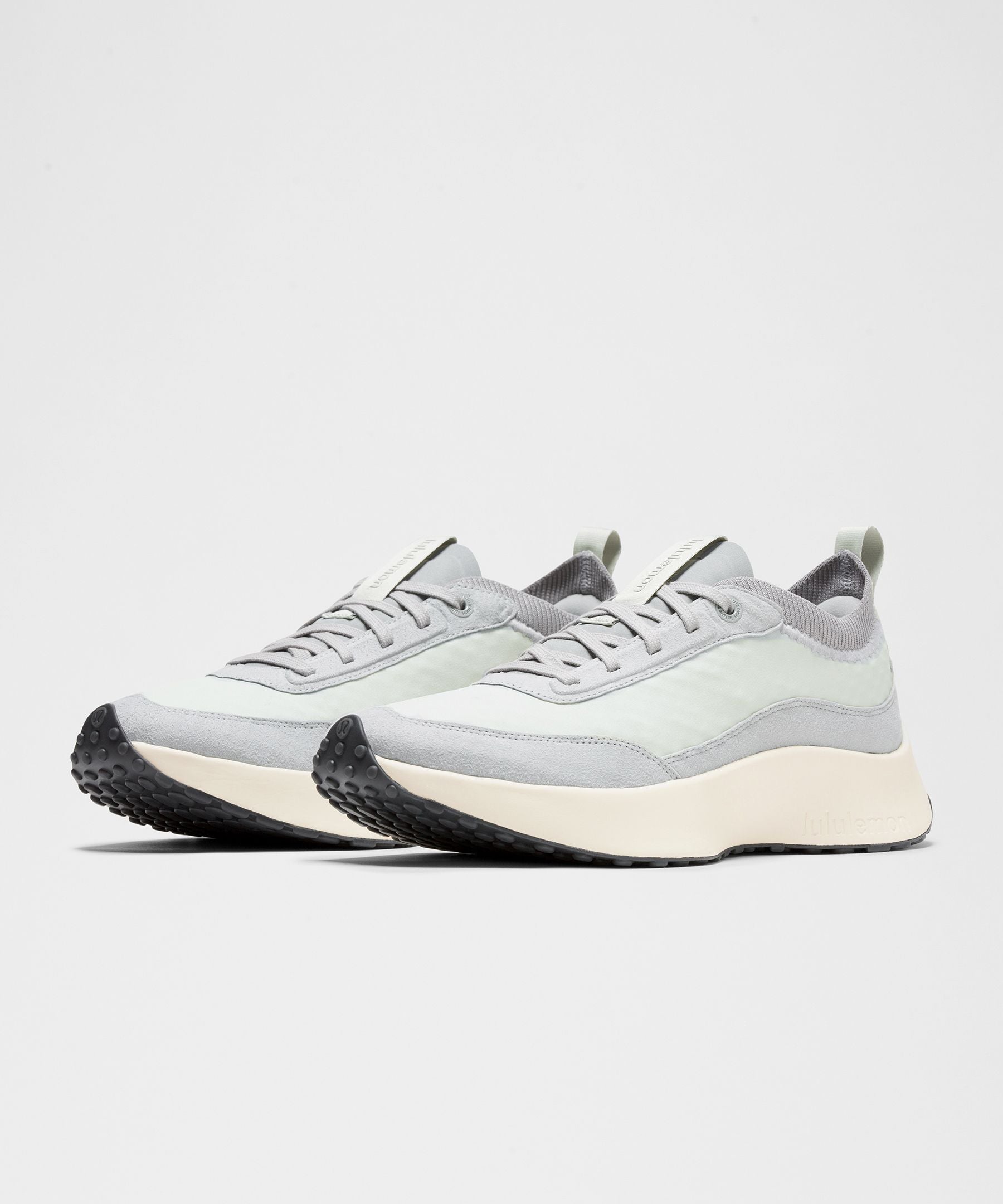 Lululemon Men's CrossCity Sneaker