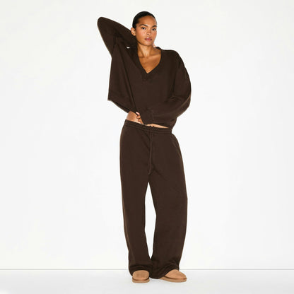 BOYFRIEND FLEECE V NECK PULLOVER