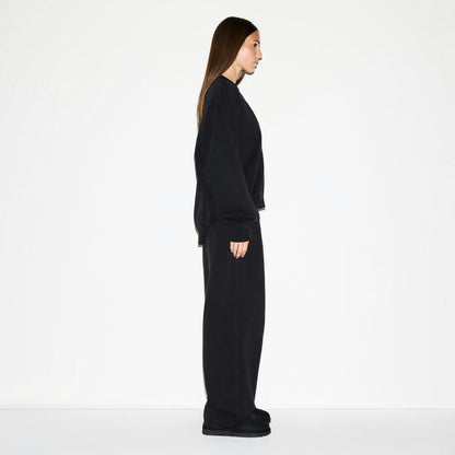 BOYFRIEND FLEECE V NECK PULLOVER