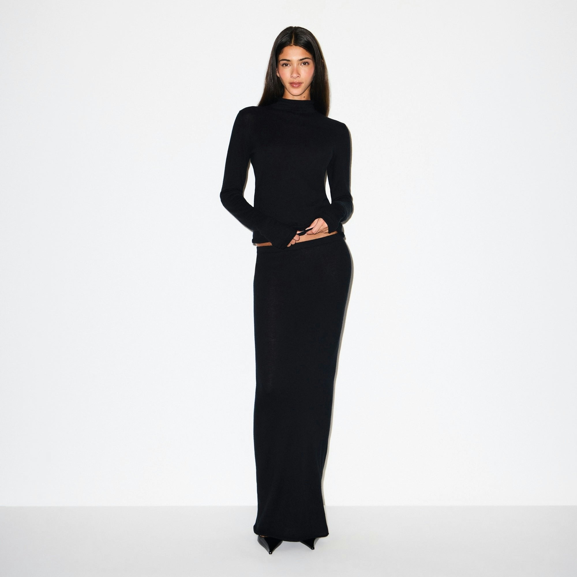 Skims Featherweight Cashmere Turtleneck Onyx