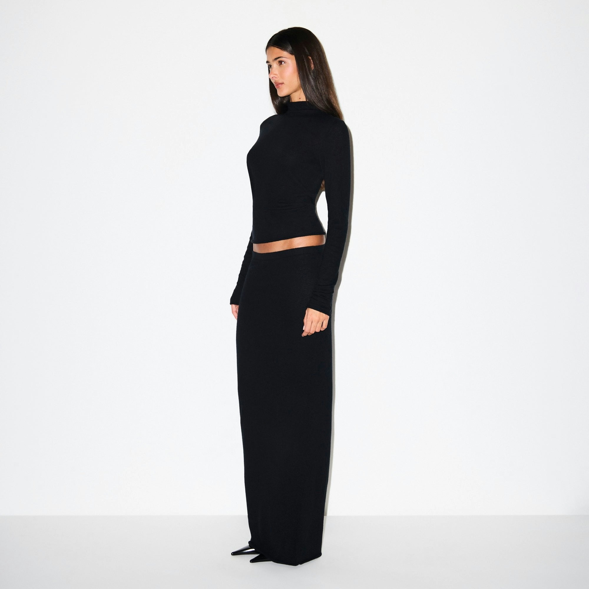 Skims Featherweight Cashmere Turtleneck Onyx