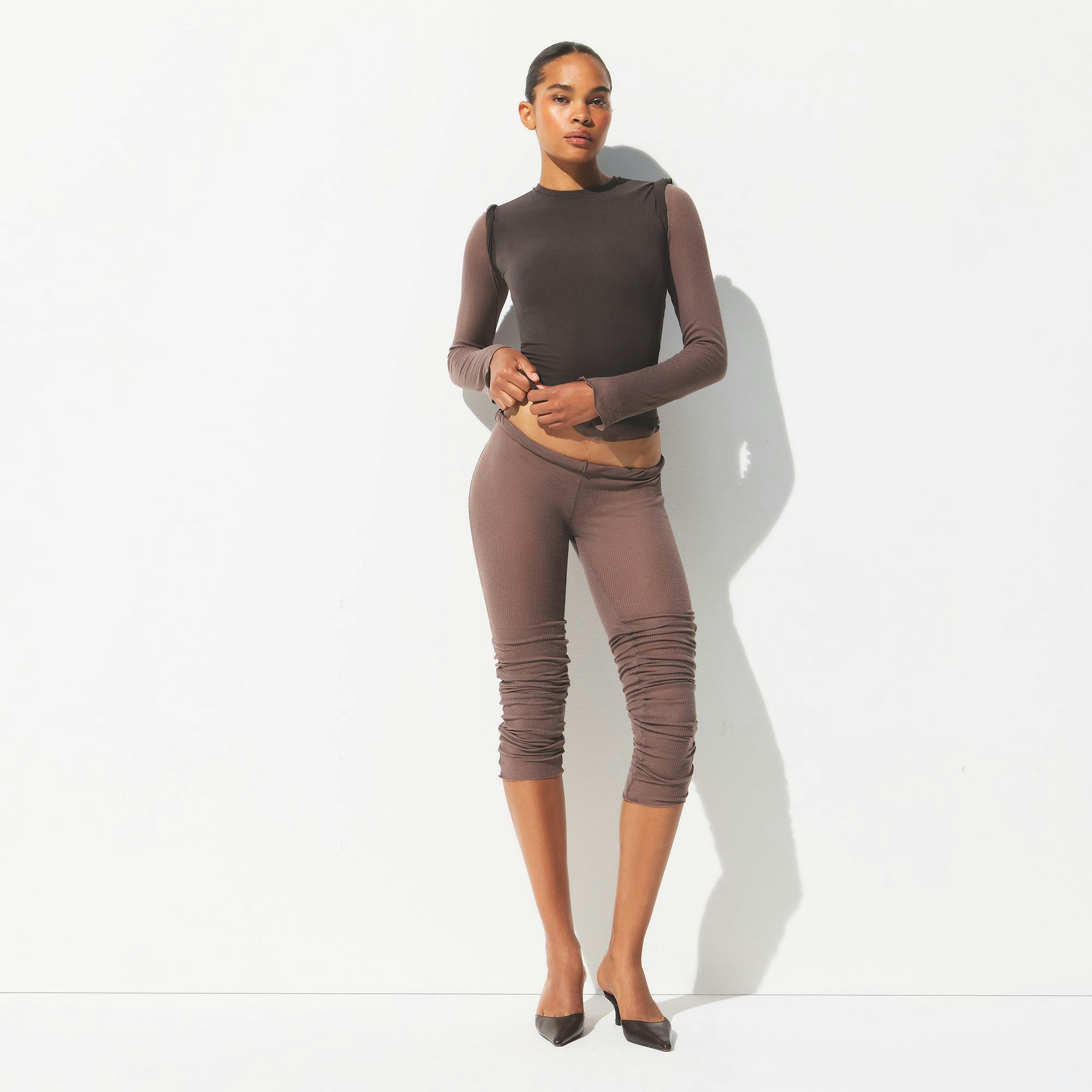SHEER RIB LONG SLEEVE CREW NECK TOP