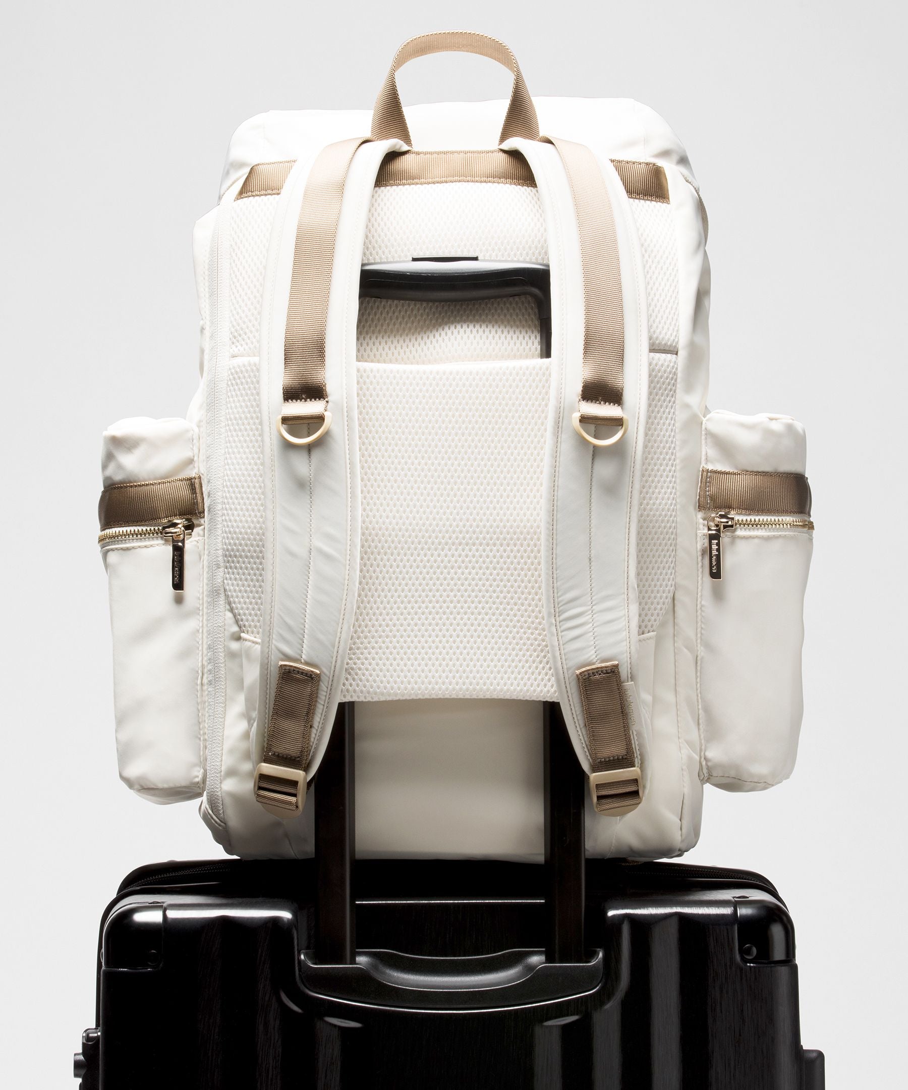 Lululemon Wunderlust Backpack 25L