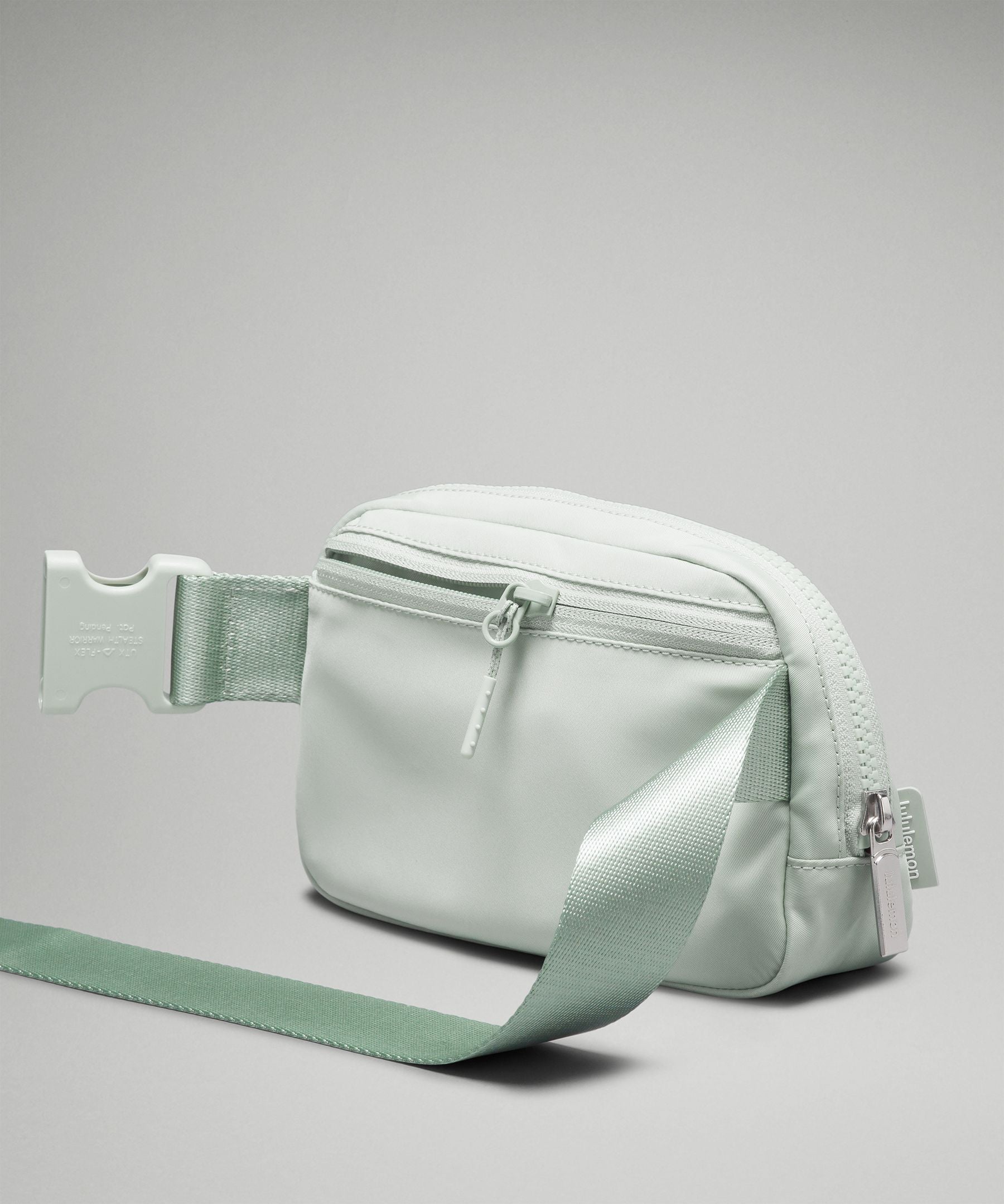 Lululemon Everywhere Belt Bag 1L