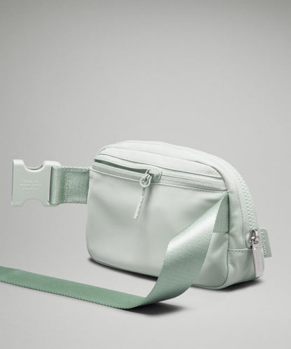 Lululemon Everywhere Belt Bag 1L