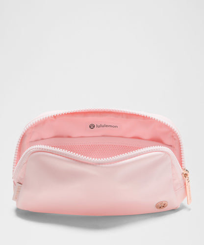 Lululemon Everywhere Belt Bag 1L