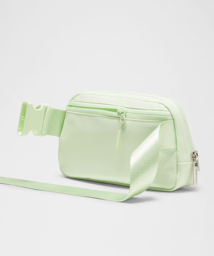 Lululemon Everywhere Belt Bag 1L