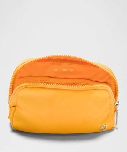 Lululemon Everywhere Belt Bag 1L