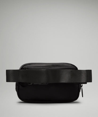 Lululemon Everywhere Belt Bag 1L