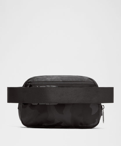 Lululemon Everywhere Belt Bag 1L