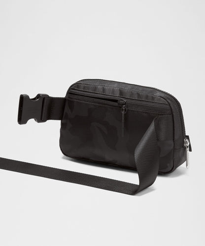 Lululemon Everywhere Belt Bag 1L