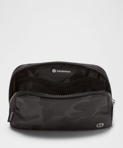 Lululemon Everywhere Belt Bag 1L