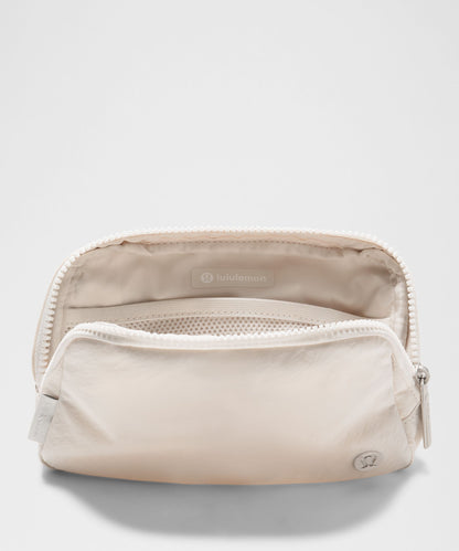 Lululemon Everywhere Belt Bag 1L