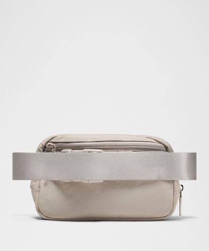 Lululemon Everywhere Belt Bag 1L