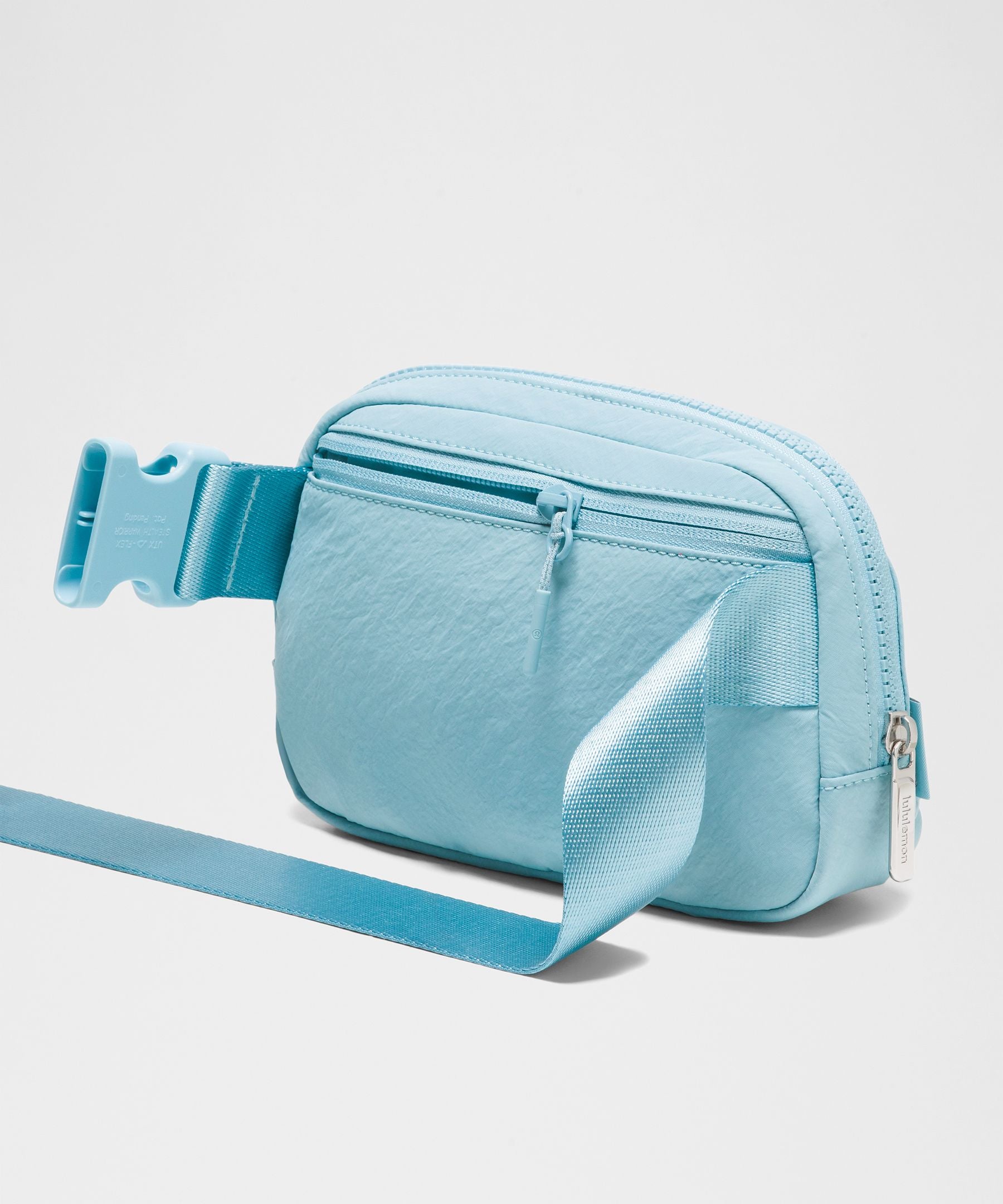 Lululemon Everywhere Belt Bag 1L