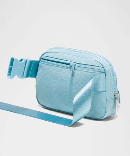 Lululemon Everywhere Belt Bag 1L