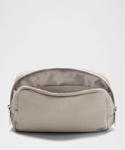 Lululemon Everywhere Belt Bag Large 2L