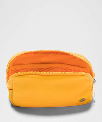 Lululemon Everywhere Belt Bag with Long Strap 1L