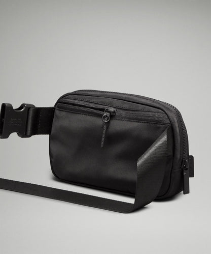 Lululemon Everywhere Belt Bag with Long Strap 1L