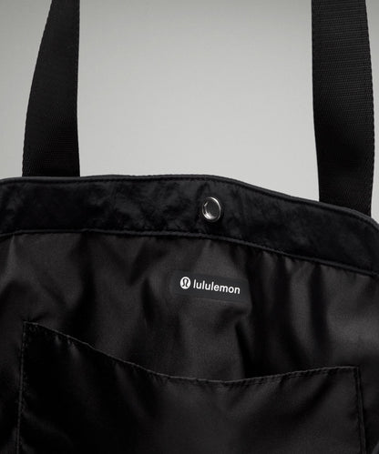 Lululemon Daily Multi-Pocket Tote Bag 20L